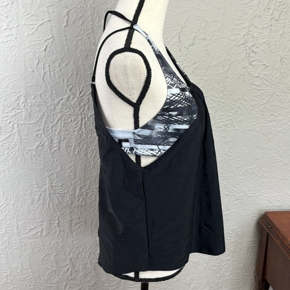 Reebok Swimwear Maximum Mayhem Strappy Back Tankini Top - Picture 3 of 13